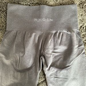 NVGTN CONTOUR SEAMLESS LEGGINGS SIZE S NEVER WORN